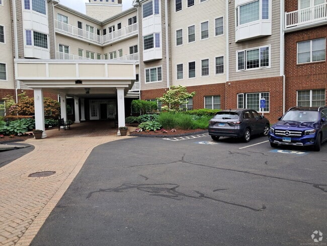Building Photo - 1 King Philip Dr Unit 204 Rental