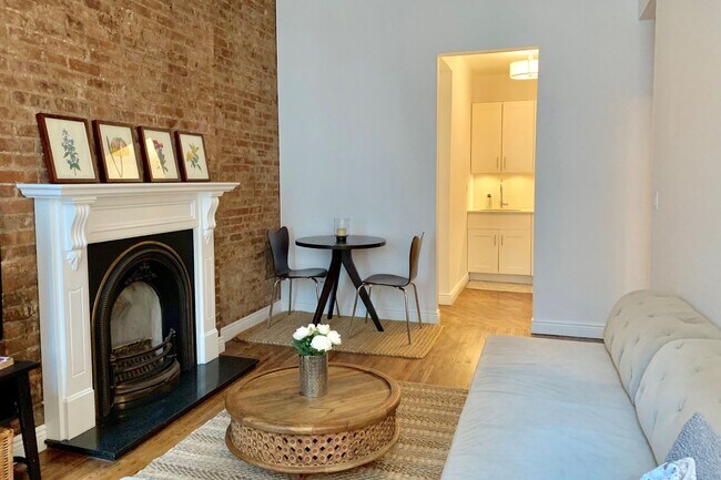 Photo - 134 W 71st St