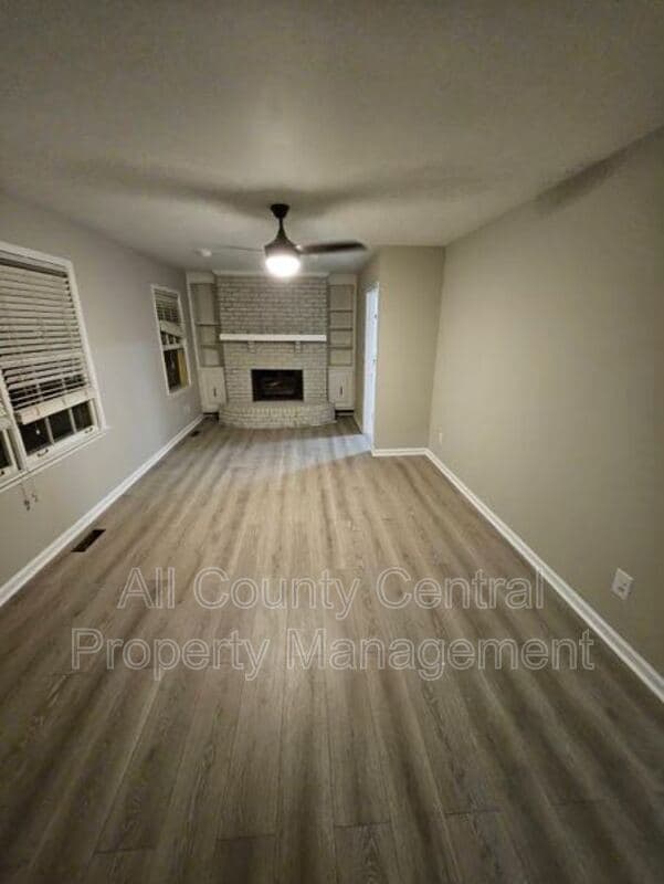 Photo - 1405 4th Pl NW