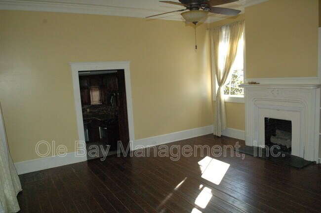 Photo - 257 Adams St Unit B