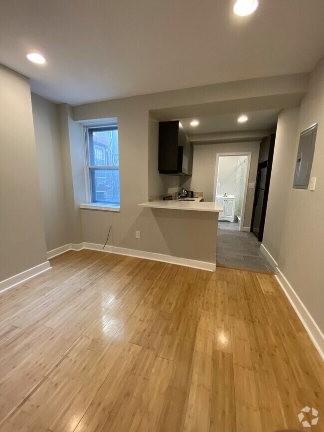Building Photo - 250 South St Unit 1 (2nd Flr) Rental