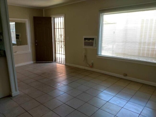 Photo - 849-851 W Cambridge Ave Unit 849 W Cambridge Ave