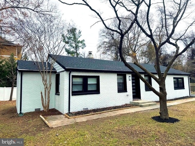 Photo - 203 Henson Rd