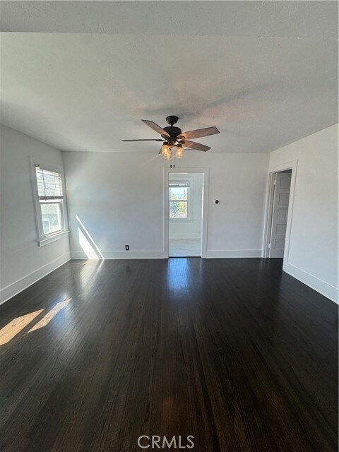 Photo - 450 W 38th St