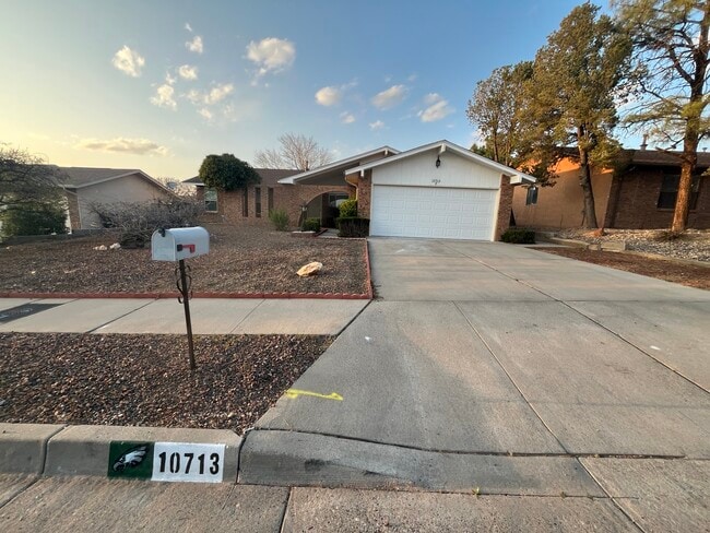 Building Photo - 10713 Hagen Rd NE Rental