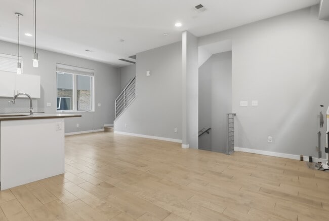 Photo - 1295 Osceola St