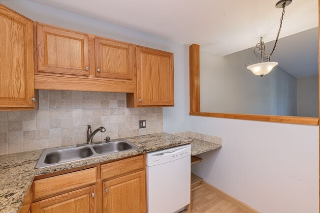 Photo - JUST LISTED: 2BDR/2BTH CONDO IN HEATHER GA...