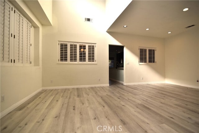 Photo - 2062 Lakeshore Dr