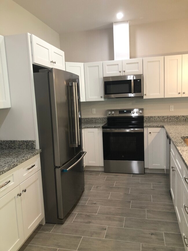 Kitchen. - 24487 Zephyr Ct Unit 24487 Zephyr Court