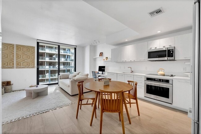 Photo - 55 SW 9th St Unit 1802