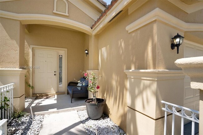 Photo - 899 Phoenix Way