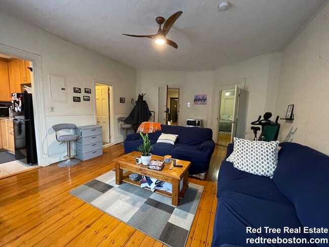 Photo - 914 Beacon St Unit 2