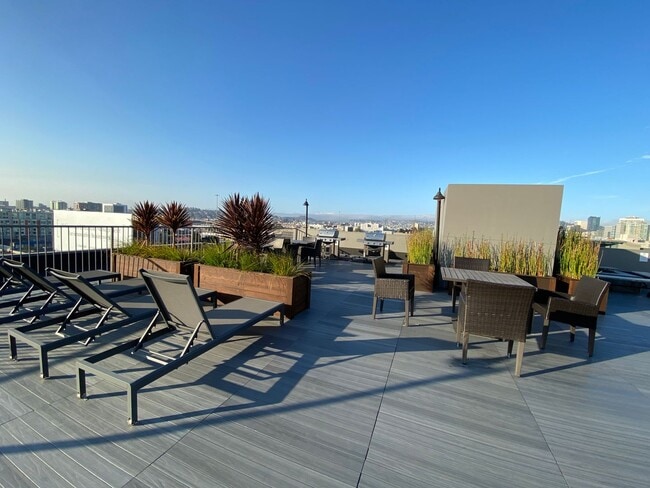 Photo - 750 Harrison St