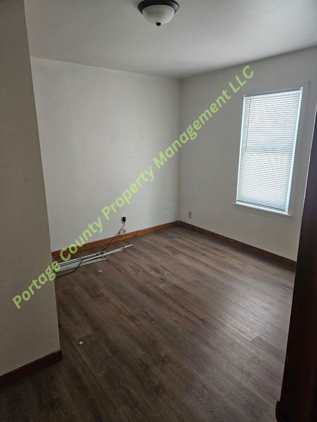 Photo - 409 Cedar St