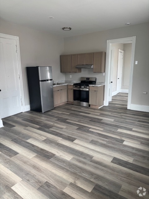 Building Photo - 697 S Clinton Ave Unit 3 Rental