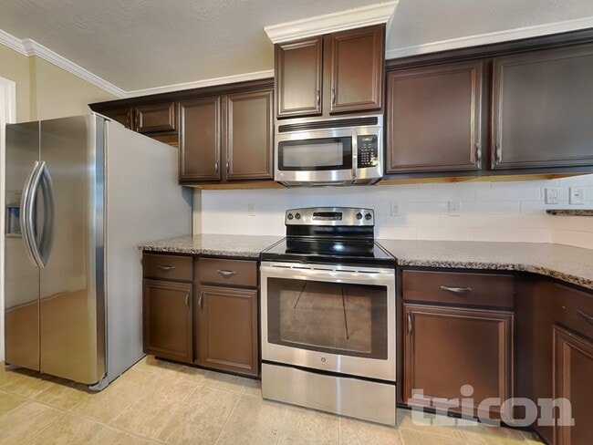 Photo - 1339 Royal Oak St