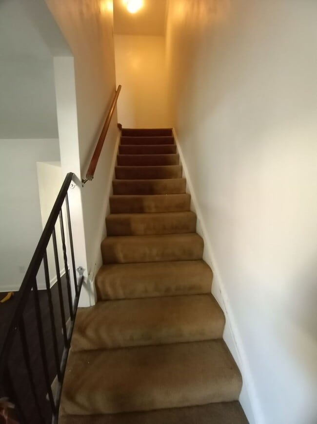 5839 E Hastings Arch