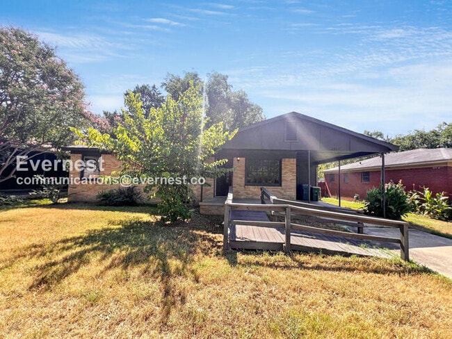 Building Photo - 1217 Hendrix Ave