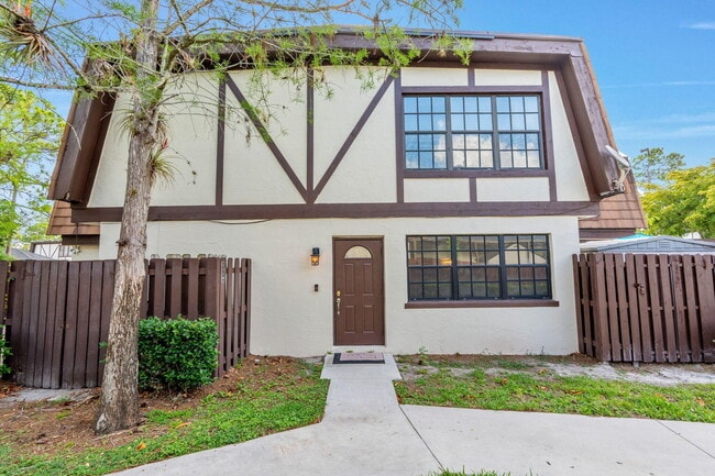 Building Photo - 111 Weybridge Cir