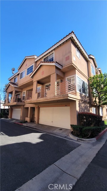 Photo - 14067 Lemoli Ave Townhome