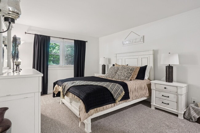975 Sq Ft 2BR - Primary Bedroom