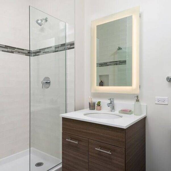 Photo - 343 W Chestnut St