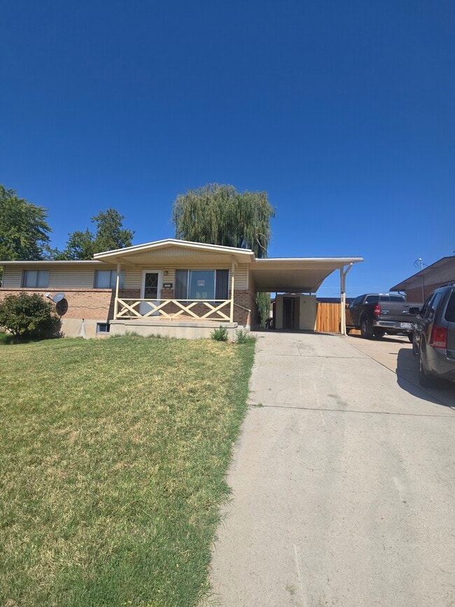 Building Photo - 2374 W 5825 S Rental