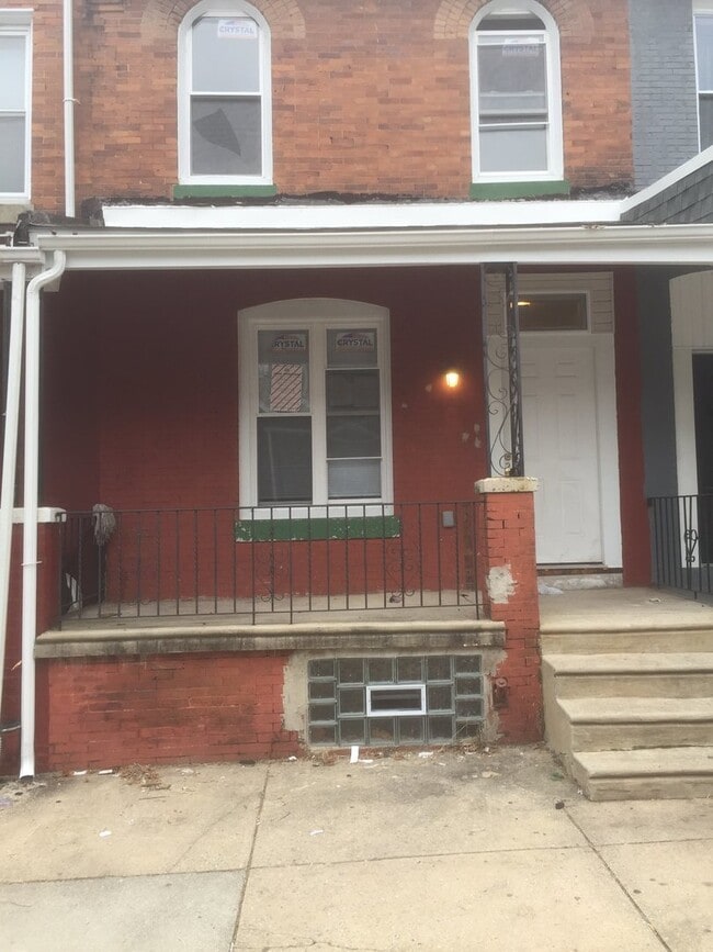 Building Photo - 1734 N Aberdeen St Unit 2nd Fl.