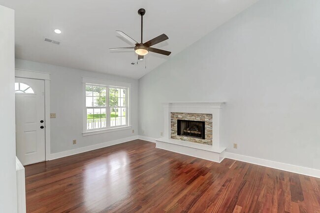 Photo - 6665 Bent Creek Dr