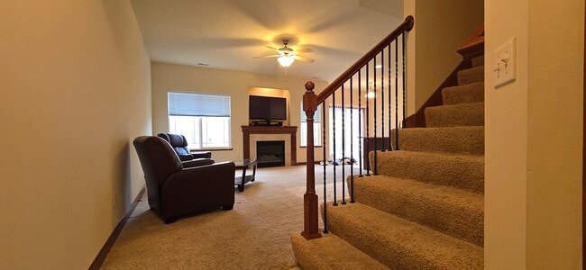 Photo - 821 SE Crossings Ln