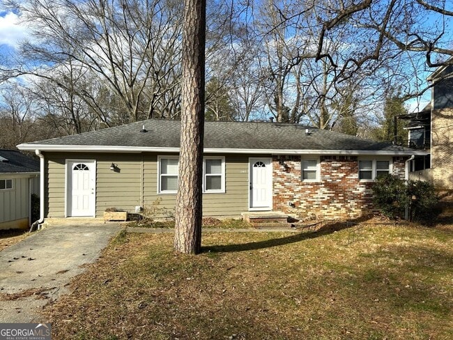 Building Photo - 1545 Gaylor Dr SE