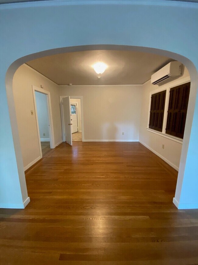 Photo - Beautiful 2bd/1ba 878 sq. ft. property located in Midtown Sacramento!