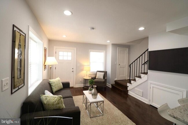 Photo - 702 71st Ave