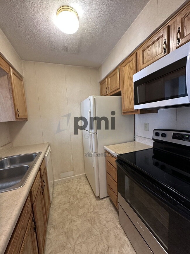Photo - 1308 Arthur Ave Unit 2