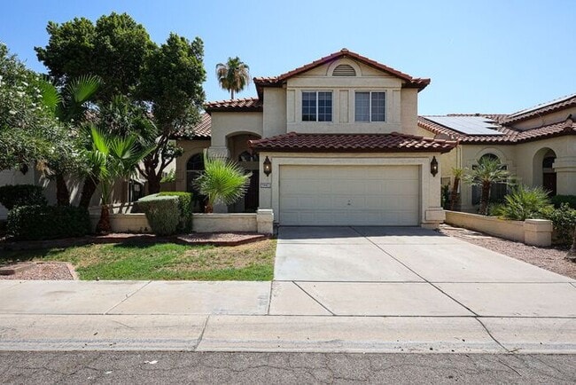 Building Photo - Stunning 3 bedroom, 2.5 bathroom Gold Cour... Rental