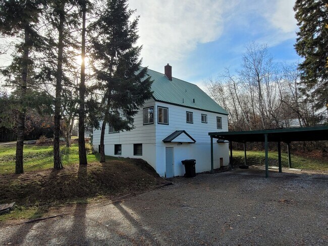 Photo - Whitefish 4 bedroom Unfurnished Home