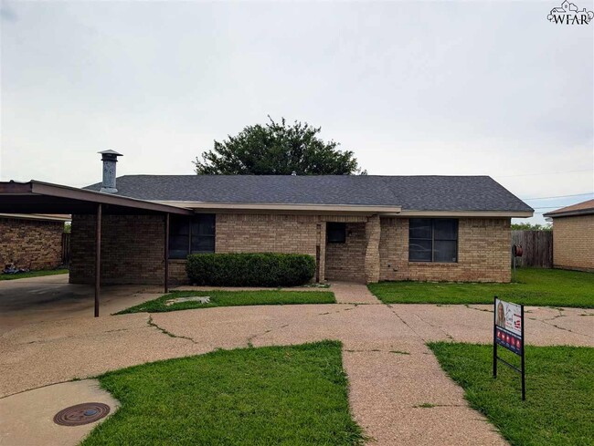 Building Photo - 2805 S Bandera Dr Rental