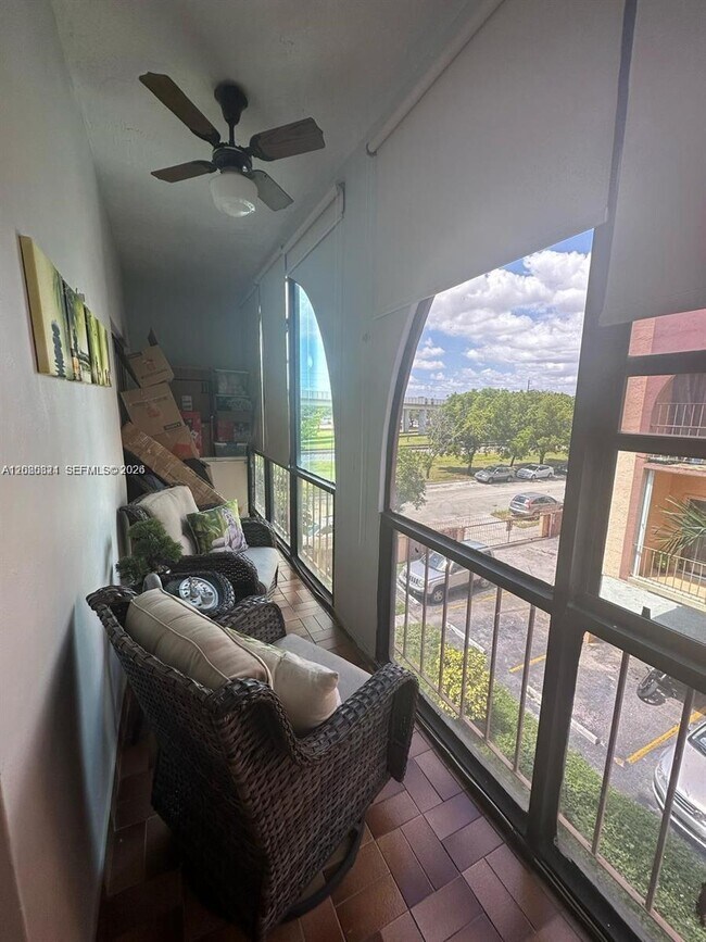 460 E 23rd St Unit 207