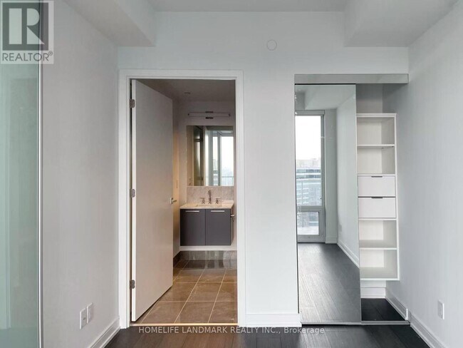 Photo - 3 Gloucester St Unité 3711