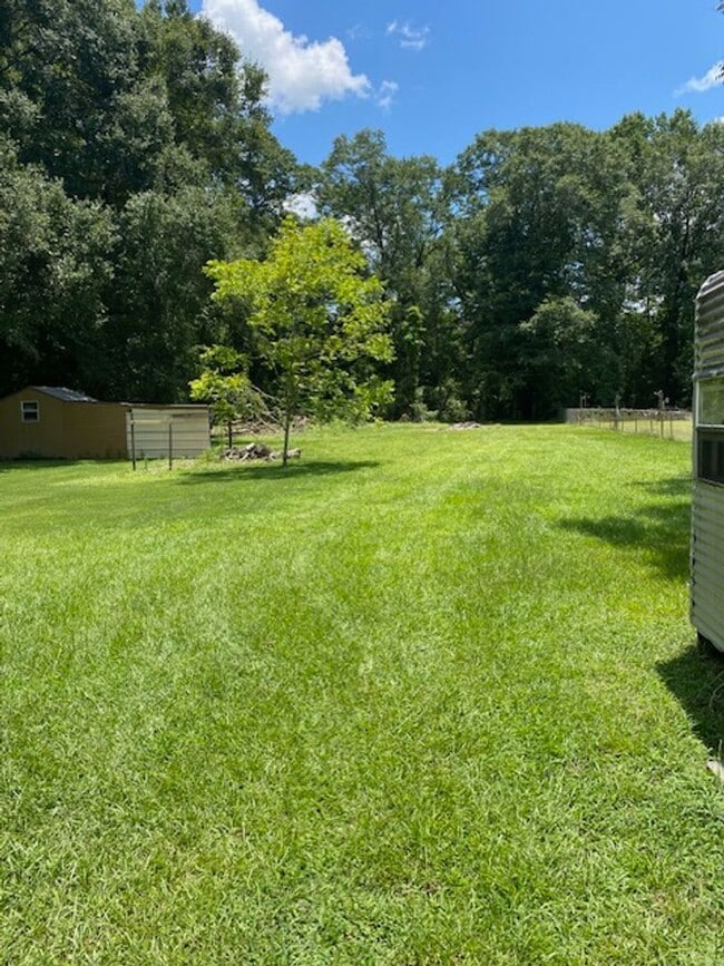 Photo - Quiet Living and close to the Back Gate