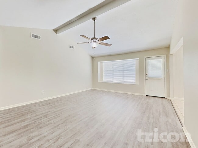 Photo - 23110 Newgate Dr