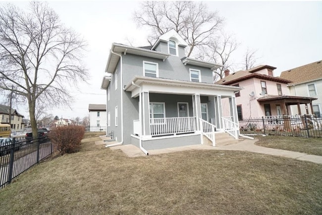 Building Photo - 3244 Chicago Ave Rental
