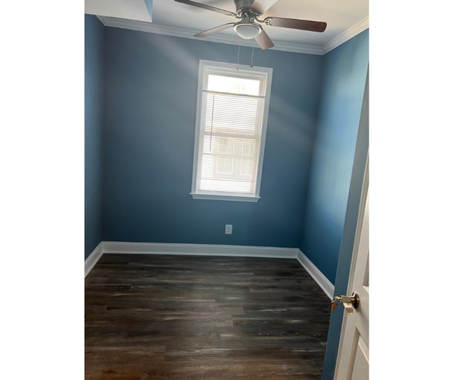 3010 Virginia Ave Unit BF AVAILABLE W/BATH $850 BF