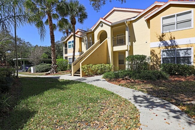 Building Photo - Venetian Palms 12670-2203 Unit 12670 Equestrian Circle, 2203