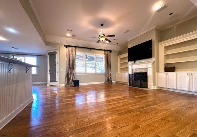 Photo - 5 Bedroom /4 Bath House in LAKELAND!!!