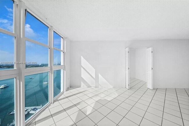 Photo - 1228 West Ave Unidad 1415