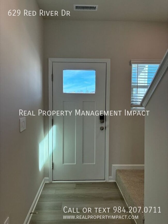 Photo - 629 Red River Dr