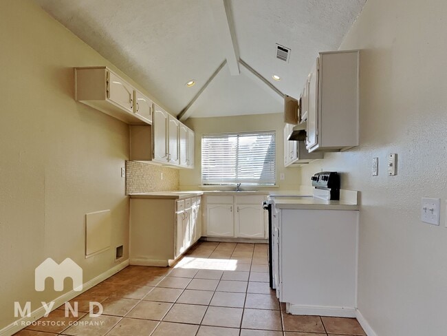 Photo - 8731 Summit Pines Dr