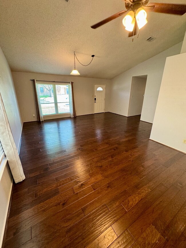 4415 Seville Ln