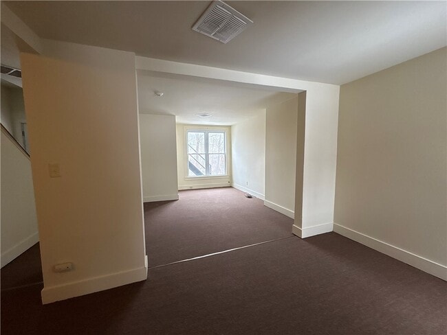 Photo - 2-12-12 Cliff St